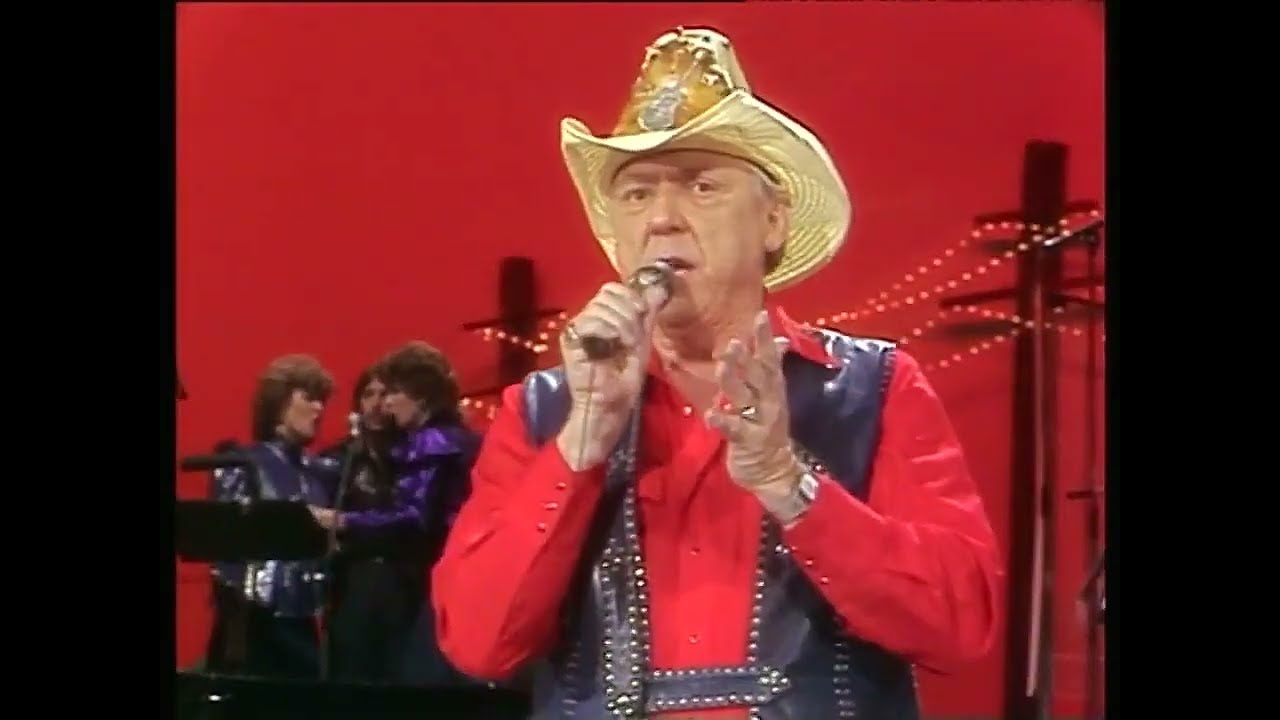 Dave Dudley  (Live)  --Truck Drivin' Son of a Gun