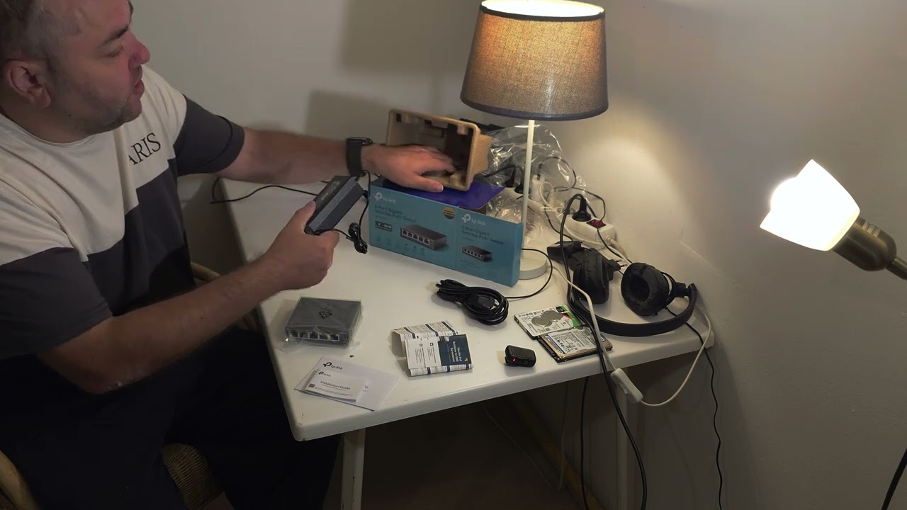 Tp link TL-SG1005P UNBOXING