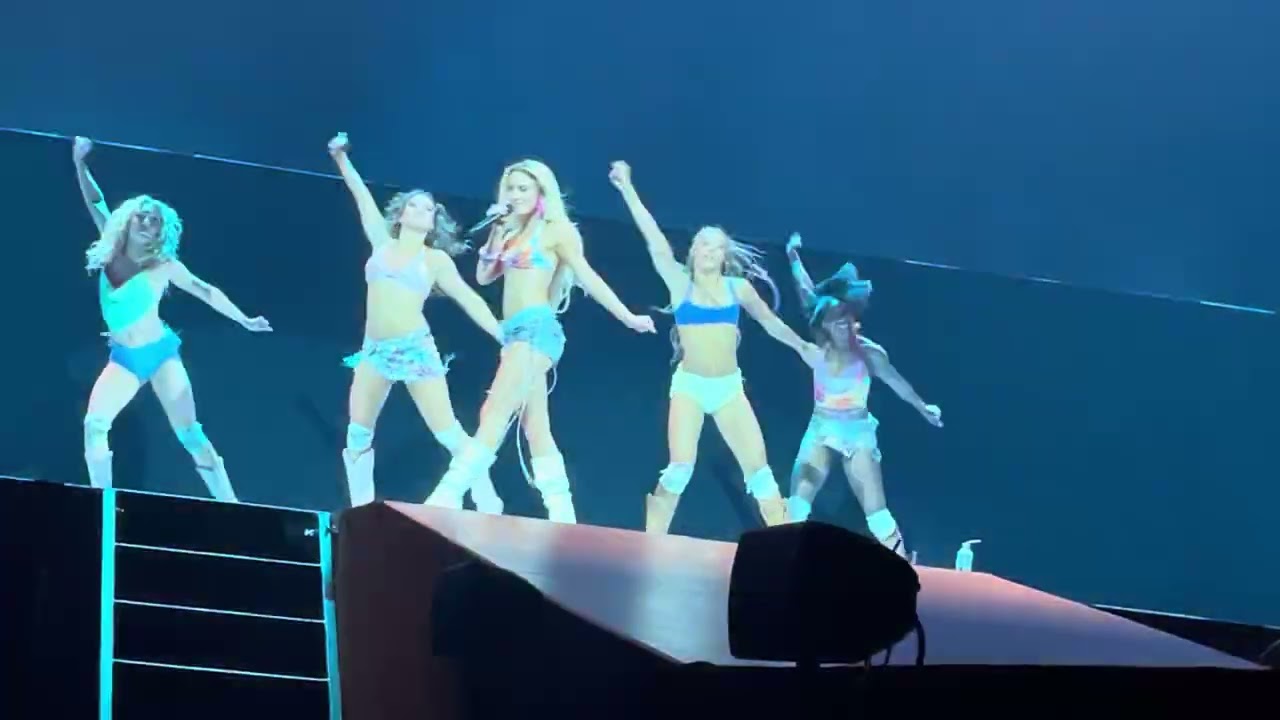 Zara Larsson - Lush Life - Sept 26, 2025 Kia Forum Inglewood, CA @TateMcRae @ZaraLarssonOfficial