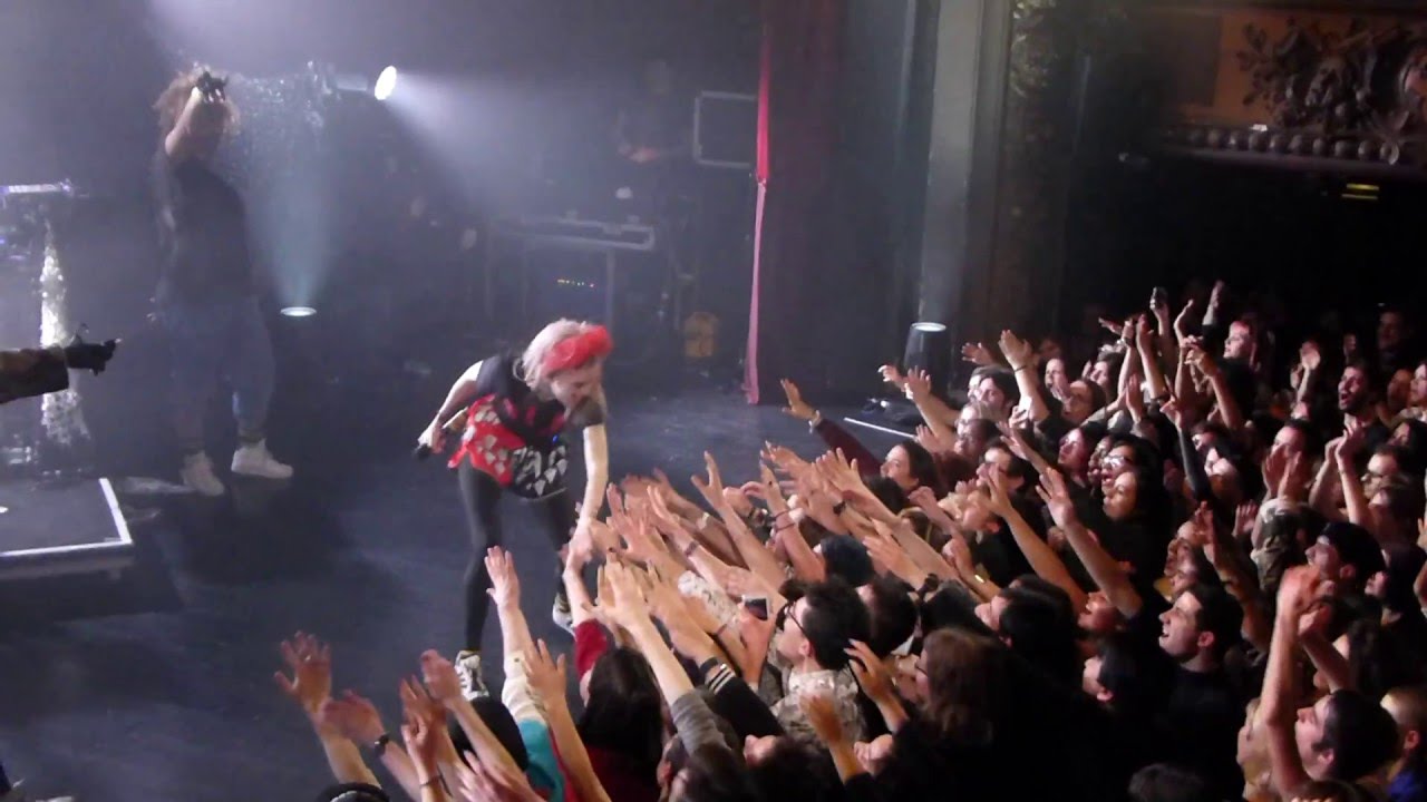 Grimes - Kill V. Maim - Trianon Paris 2016