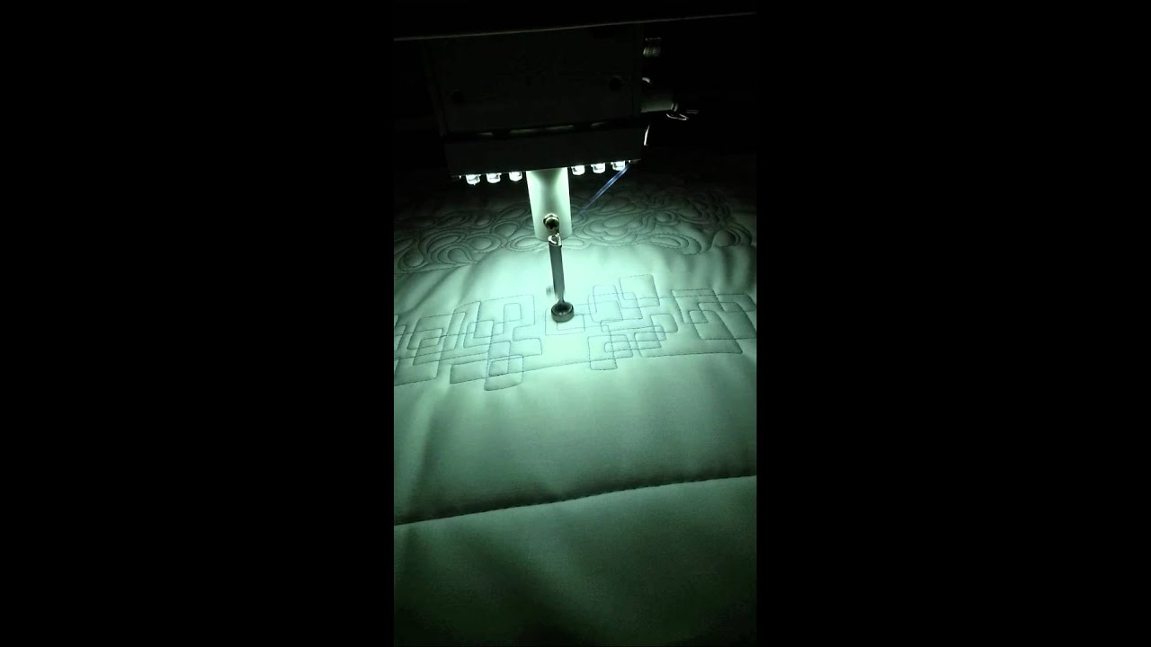 #FMQ101 - Interlocked Squares Longarm Free Motion Quilting Video