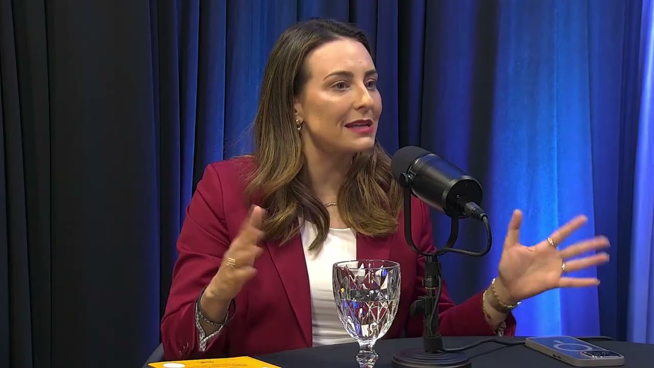 MENTALIDADE FINANCEIRA: VOCÊ É ESCASSO OU ABUNDANTE | Programa Fala Mais