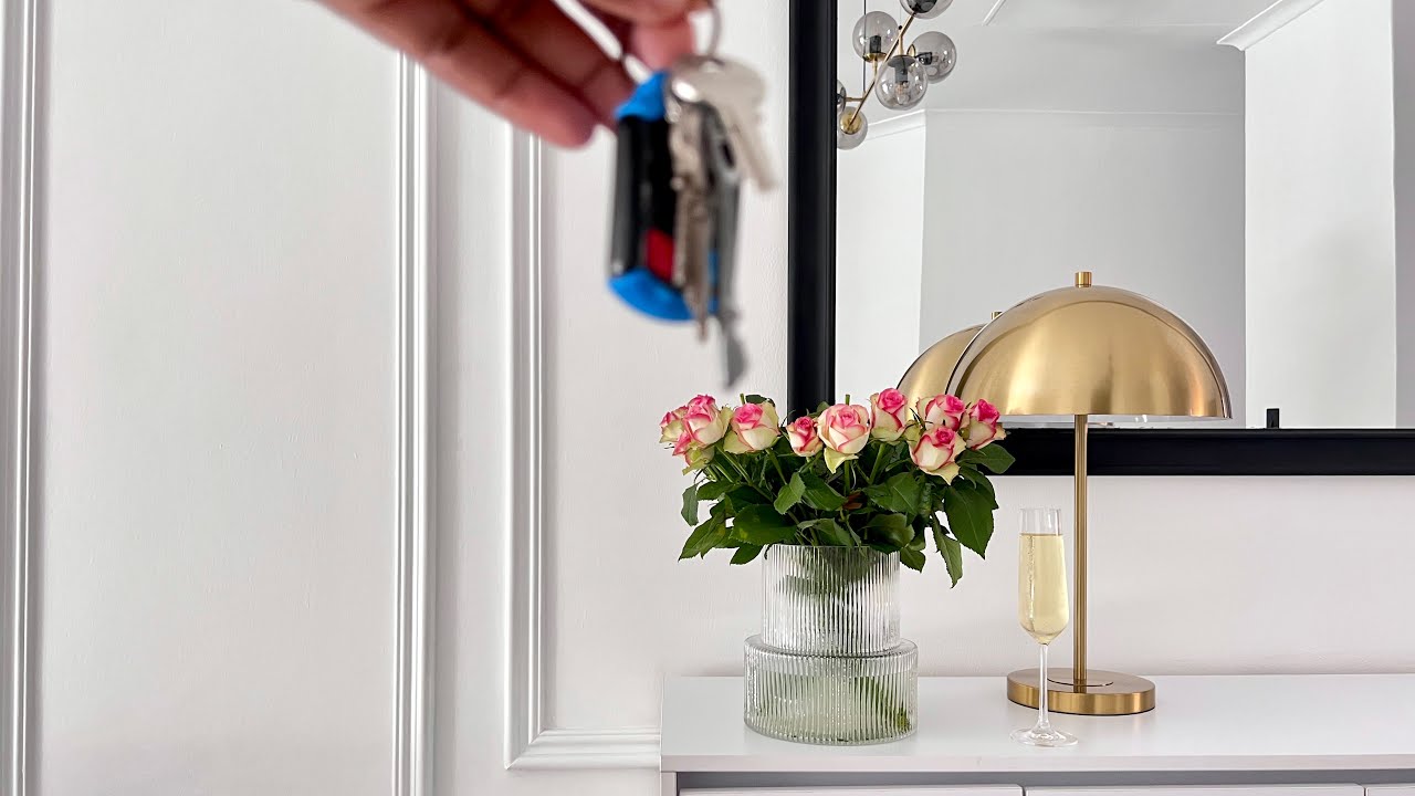 BEST AGE TO BUY A HOUSE I FIRST-TIME HOME BUYERS SUBSIDY I PROS + CONS OF RENTING VS BUYING A HOUSE