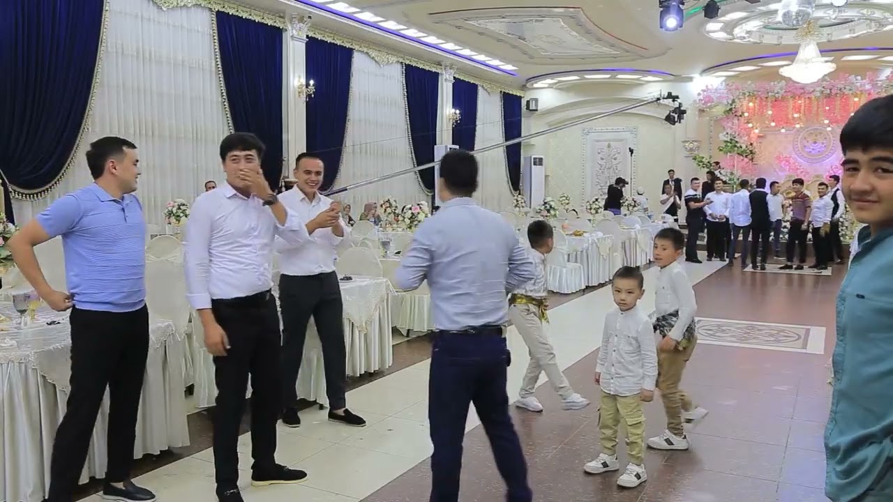 Lutfillo Abdullayev yoʻllar olis toʻy bop