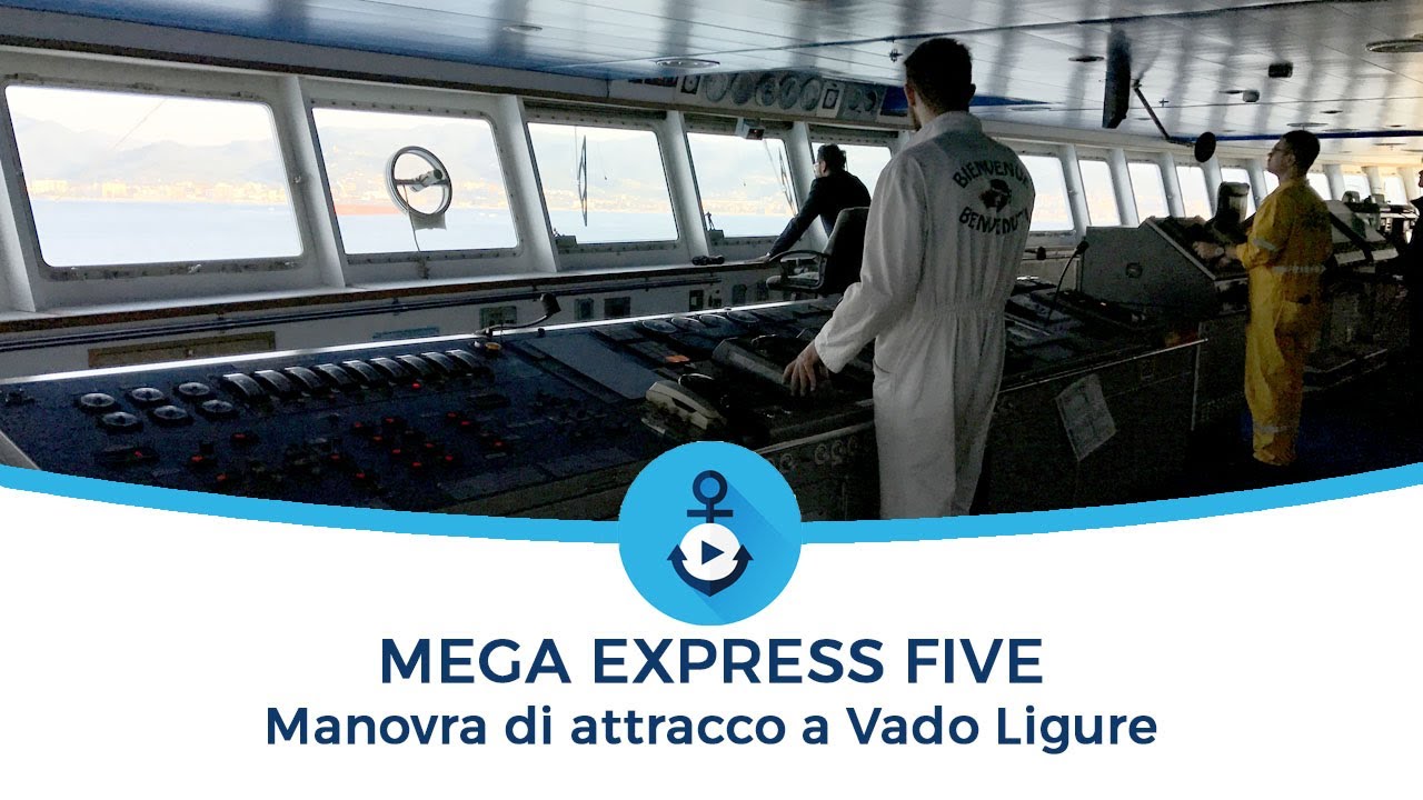 Manovra di attracco a Vado Ligure sul ponte di comando (Mega Express Five)