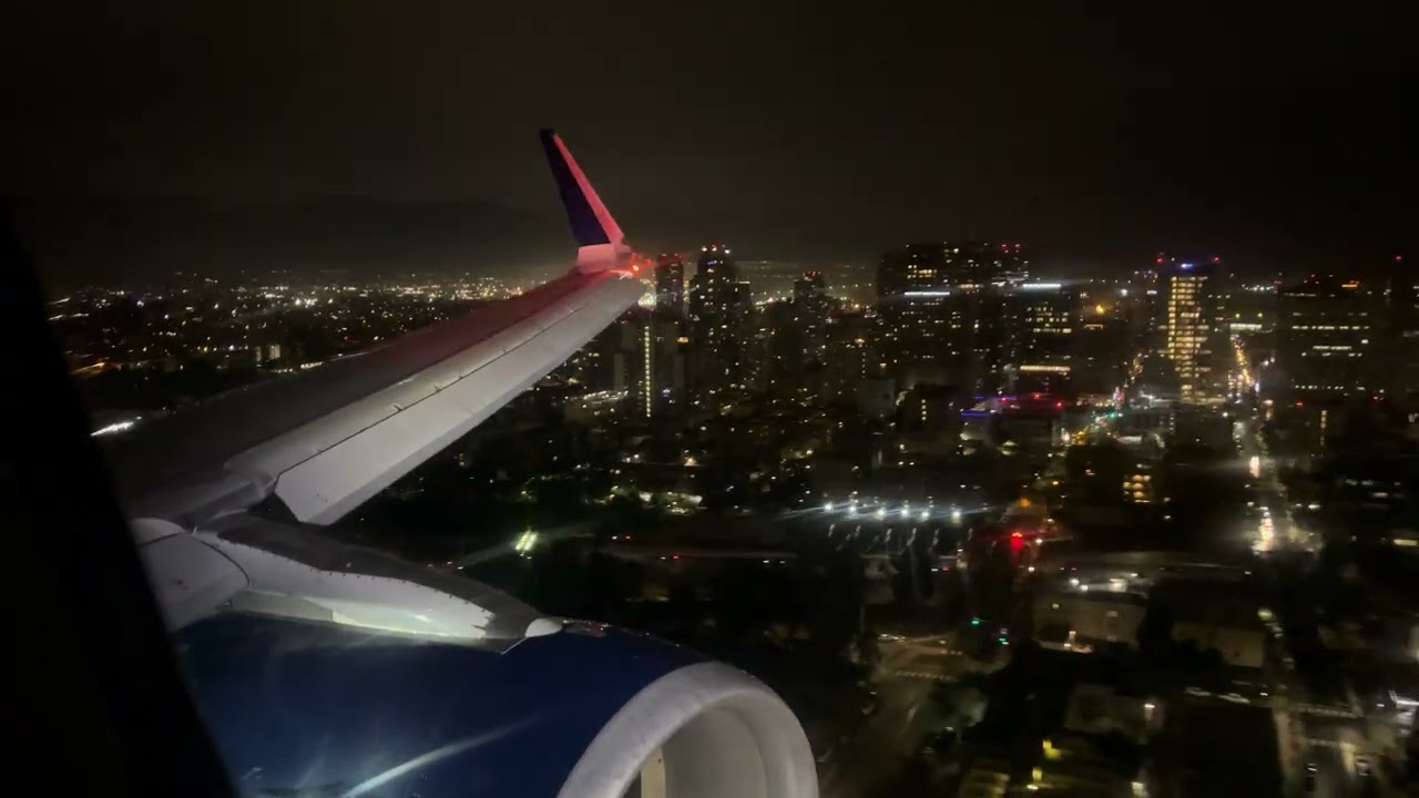 Beautiful Downtown View - Delta Airlines Airbus A321 Landing at San Diego International Airport