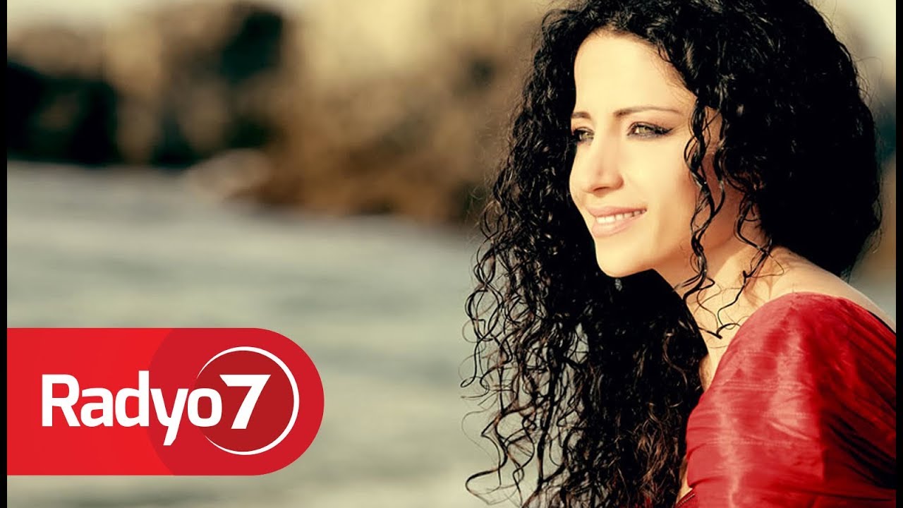 Acılara Tutunmak - DENİZ TOPRAK