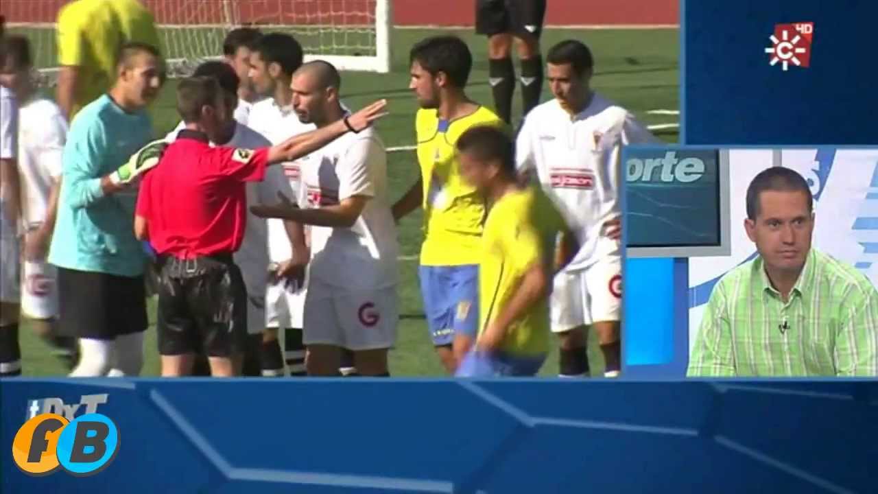 Cómo trabajan los árbitros: Fernandez Arjona en el San Juan-San Roque Lepe (3ª División X)