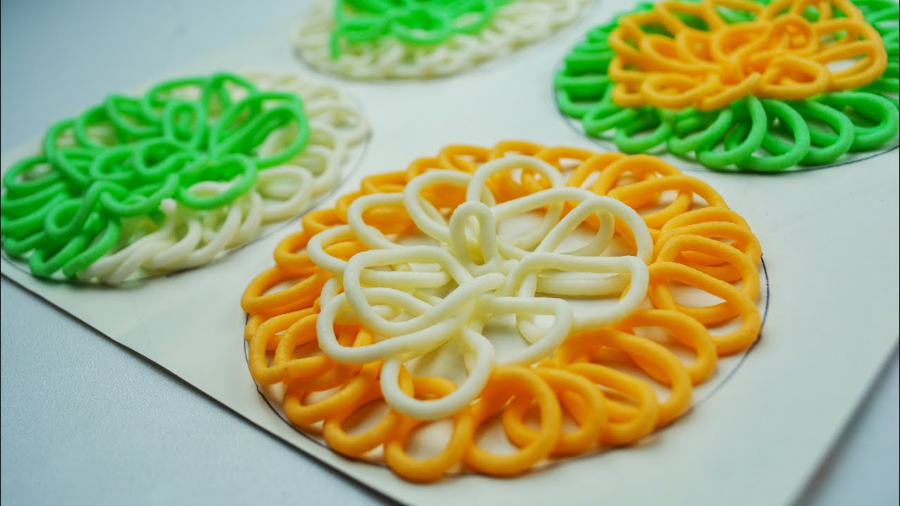 সিরিস পিঠা/সিরিঞ্জ পিঠা | নকশী পিঠা | Bangladeshi Traditional Village Style Beautiful siris pitha