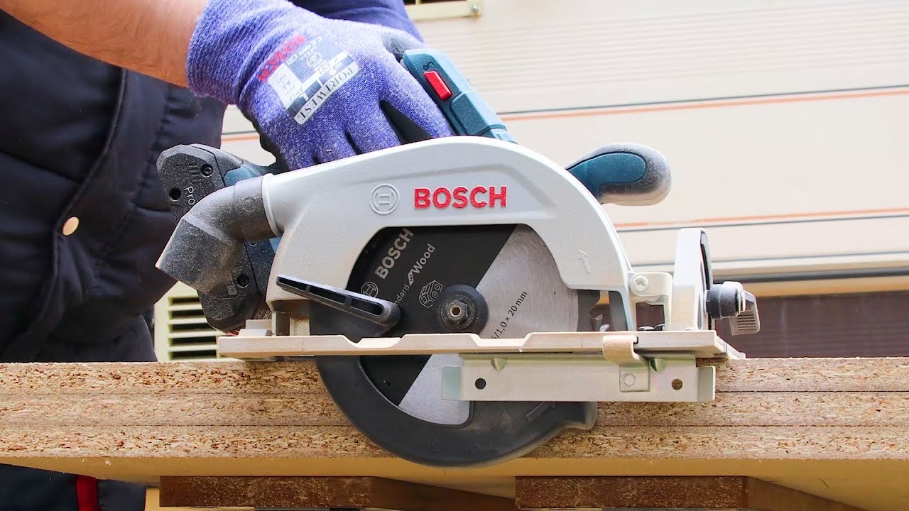 Modelul nou de fierastrau circular Bosch GKS 185-Li pe 18V
