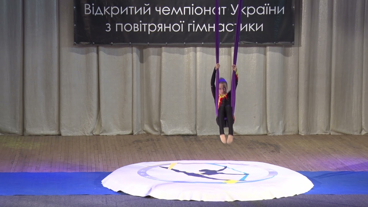 ЧАДАЄВА АРІНА «ШТУРМ» місто Дніпро Композиція: «Танець вогню» Номінація: Циркове мистецтво