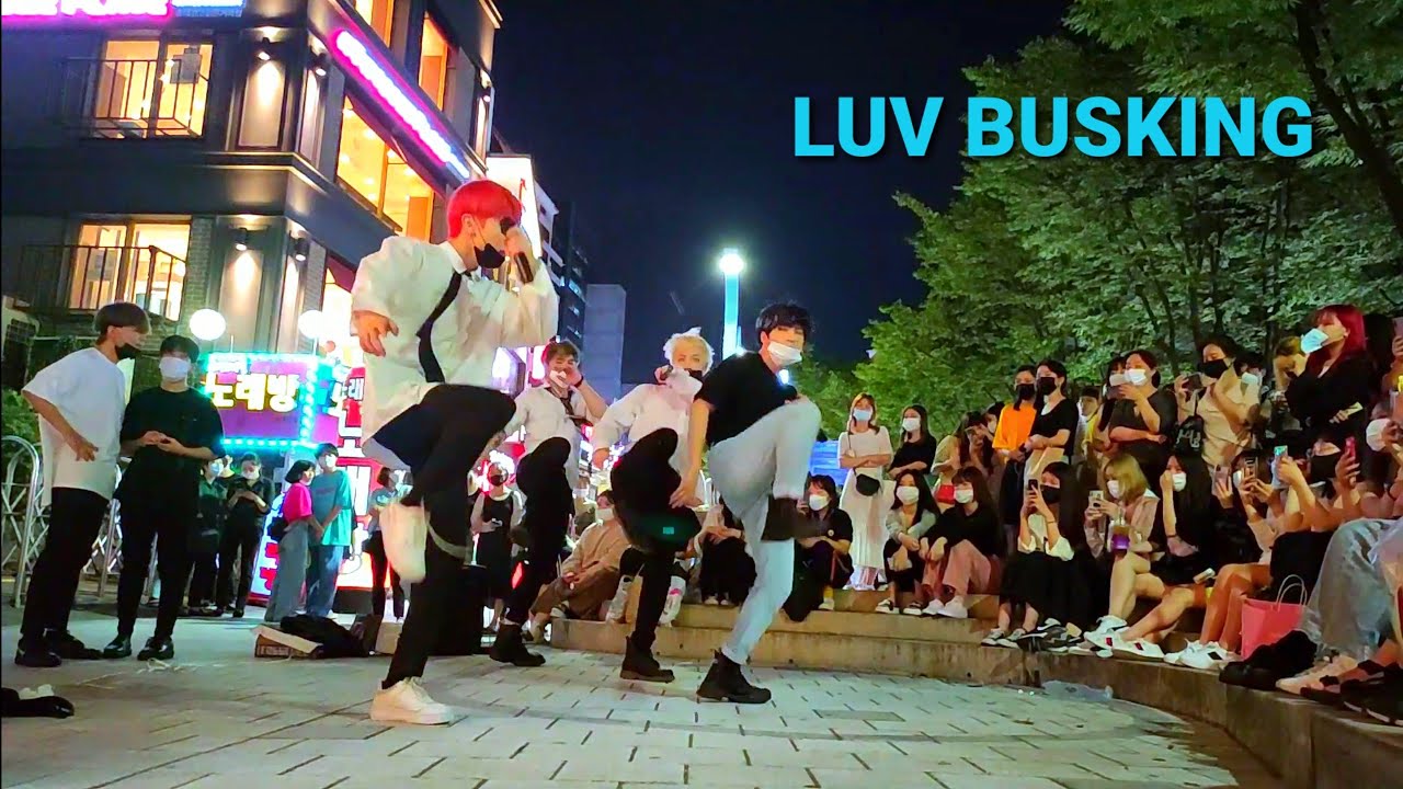 LIMIT. DYNAMIC CAPTIVATING BUSKING ON HONGDAE STREET.