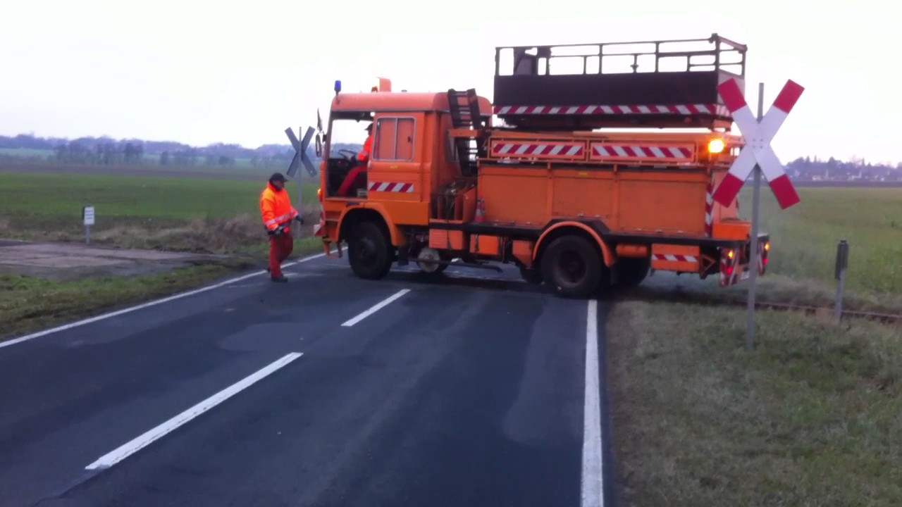 HSM Turmwagen an der Landstra&szlig;e