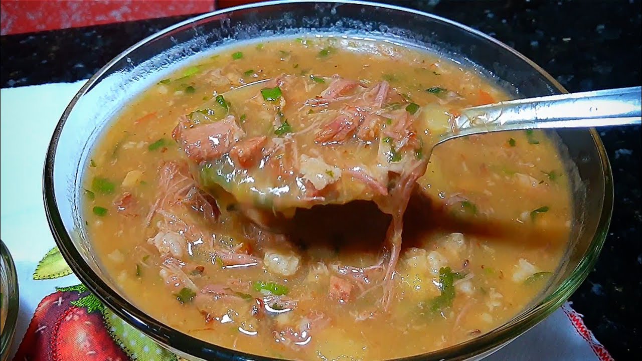 Caldo de mandioca com costela