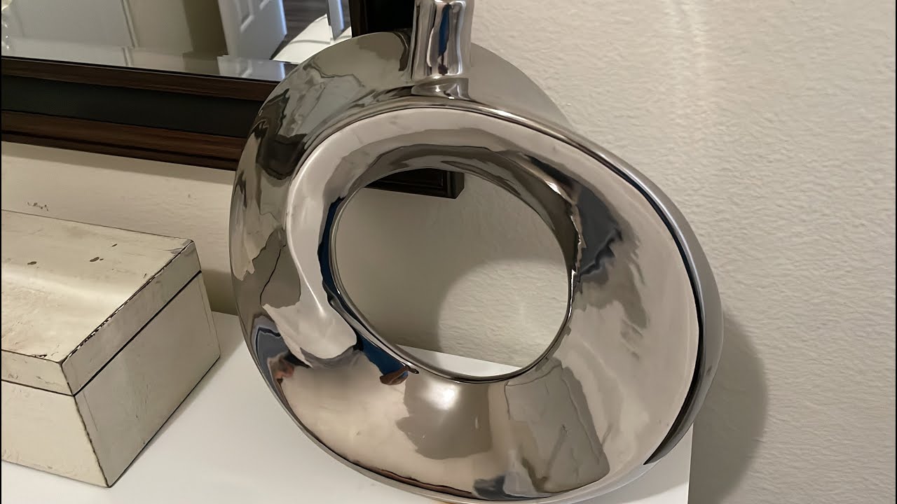 Deco 79 Ceramic Donut Shape Vase REVIEW