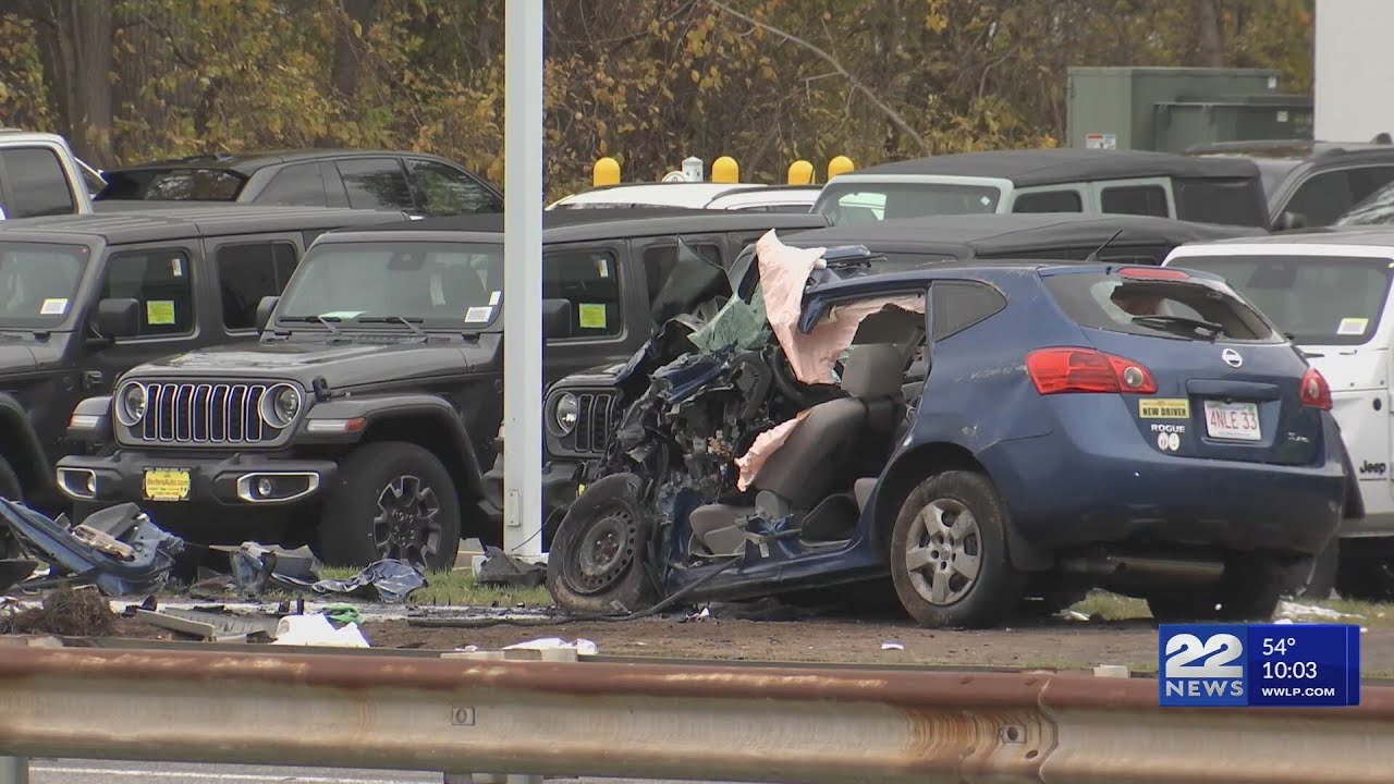 Police chase ends in crash, injuring several in West Springfield