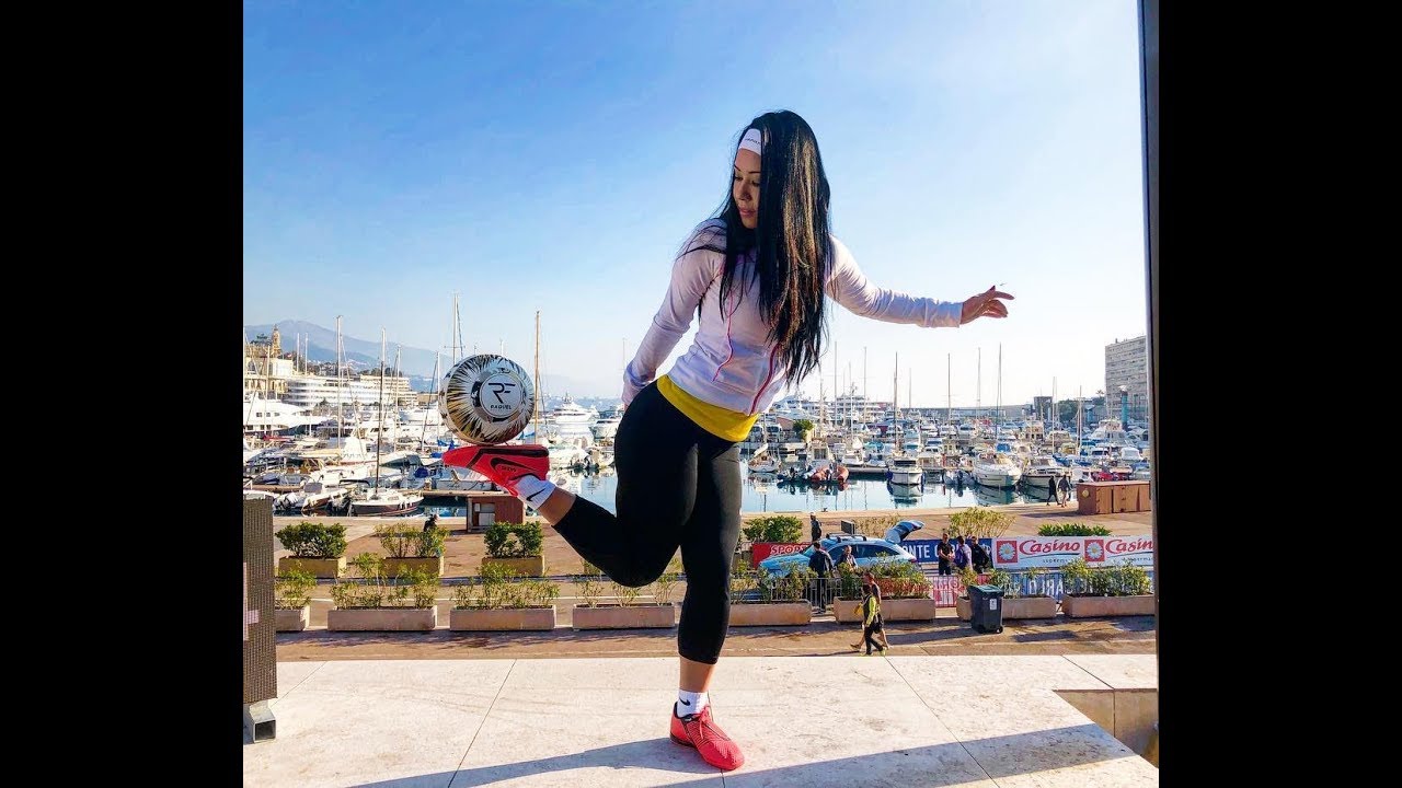 Amazing Football Skills - Raquel Benetti