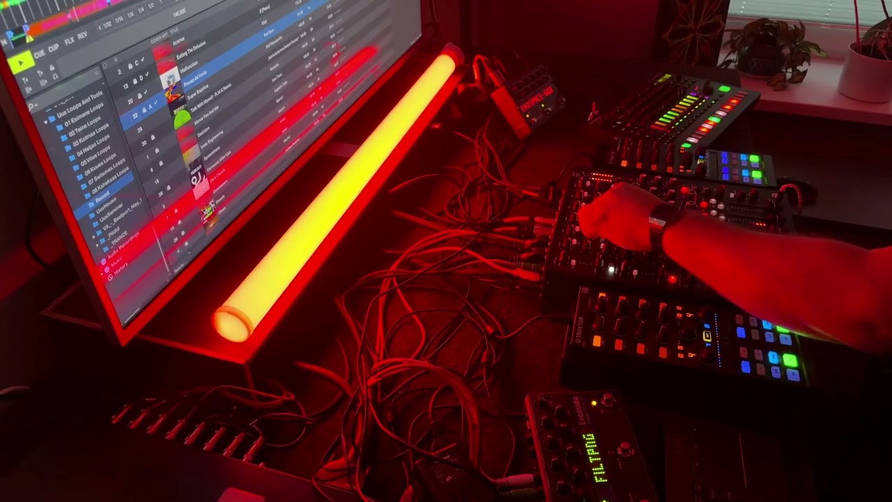 Dj Mulder - Loops & Tools 27 with Model 1 and Traktor Pro 4