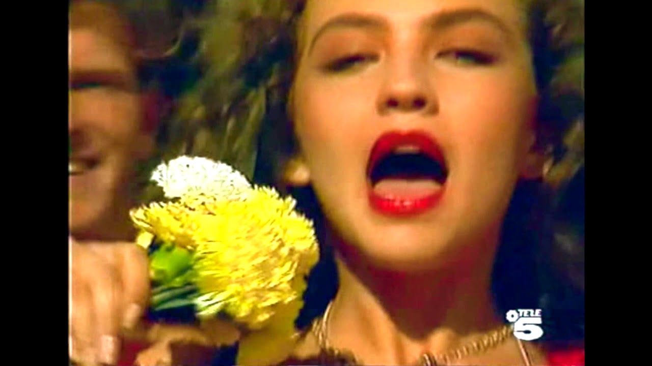 THALIA │ Amarillo Azul