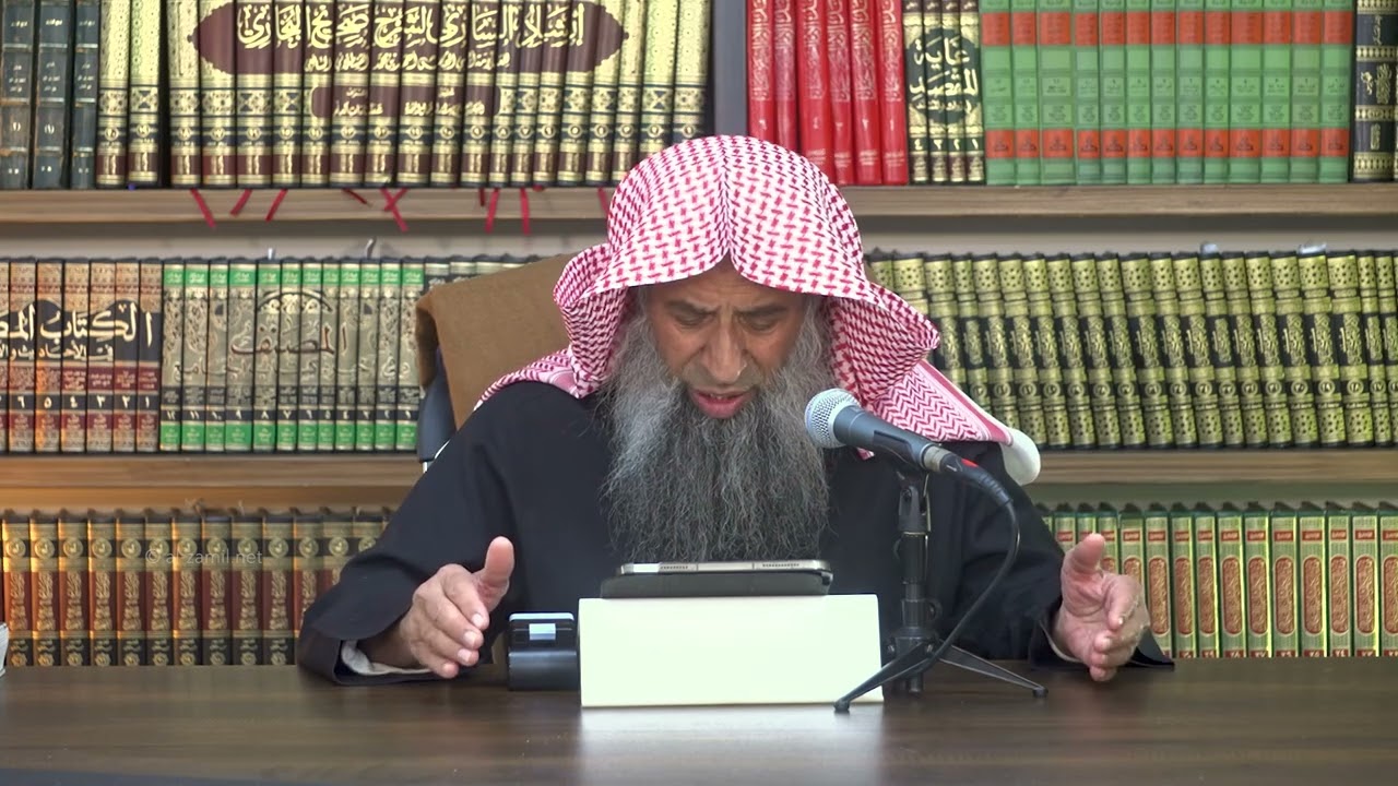 هل تترك صلة الرحم إذا خشي الإنسان فتنة النظر إلى الخادمة؟