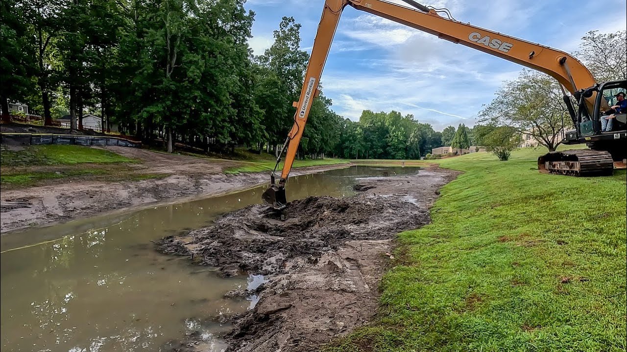 Long Reach Excavator Pond Dredging