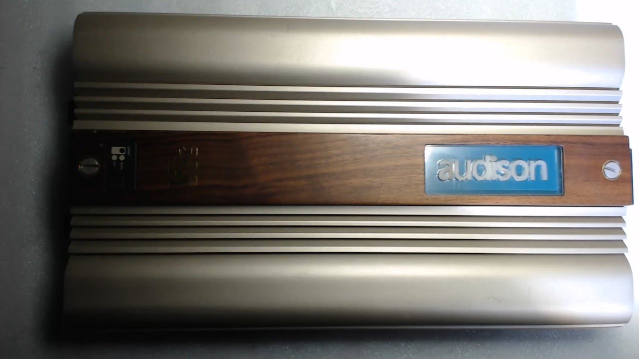 RV-ELECTRONIC  Réparation d'un ampli Audison VRX 1.500. (faible qualité vidéo)