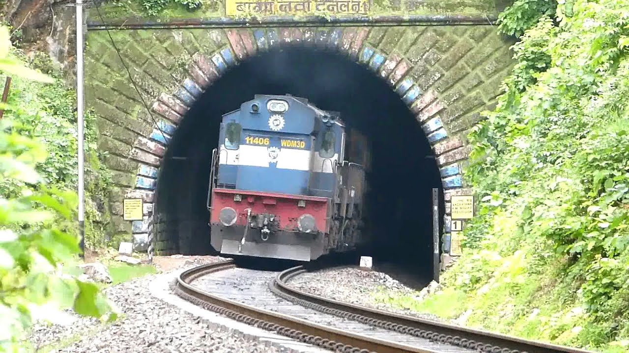 INDIAN RAILWAYS HONKING COMPILATION !!