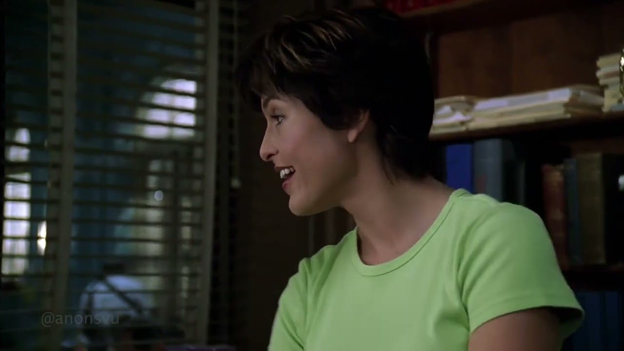 2 minutes of Olivia Benson and Elliot Stabler being comedians | Part 1