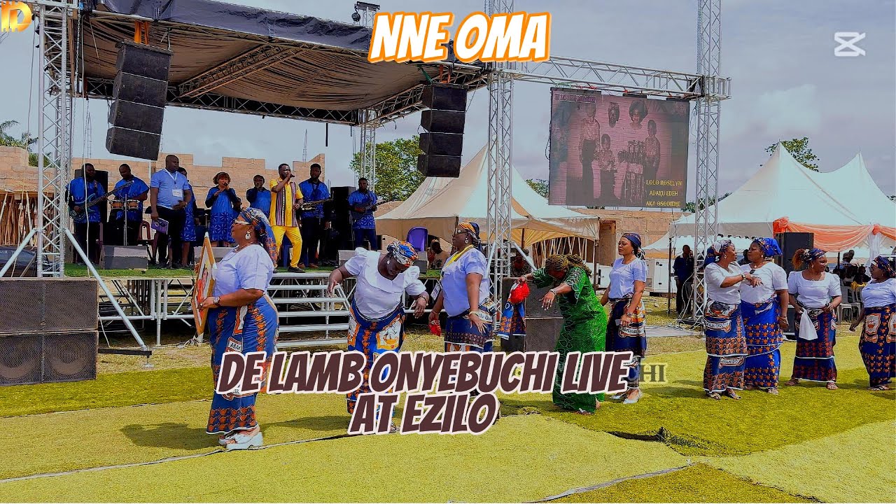 Beautiful African mothers on stage ( NNE OMA)