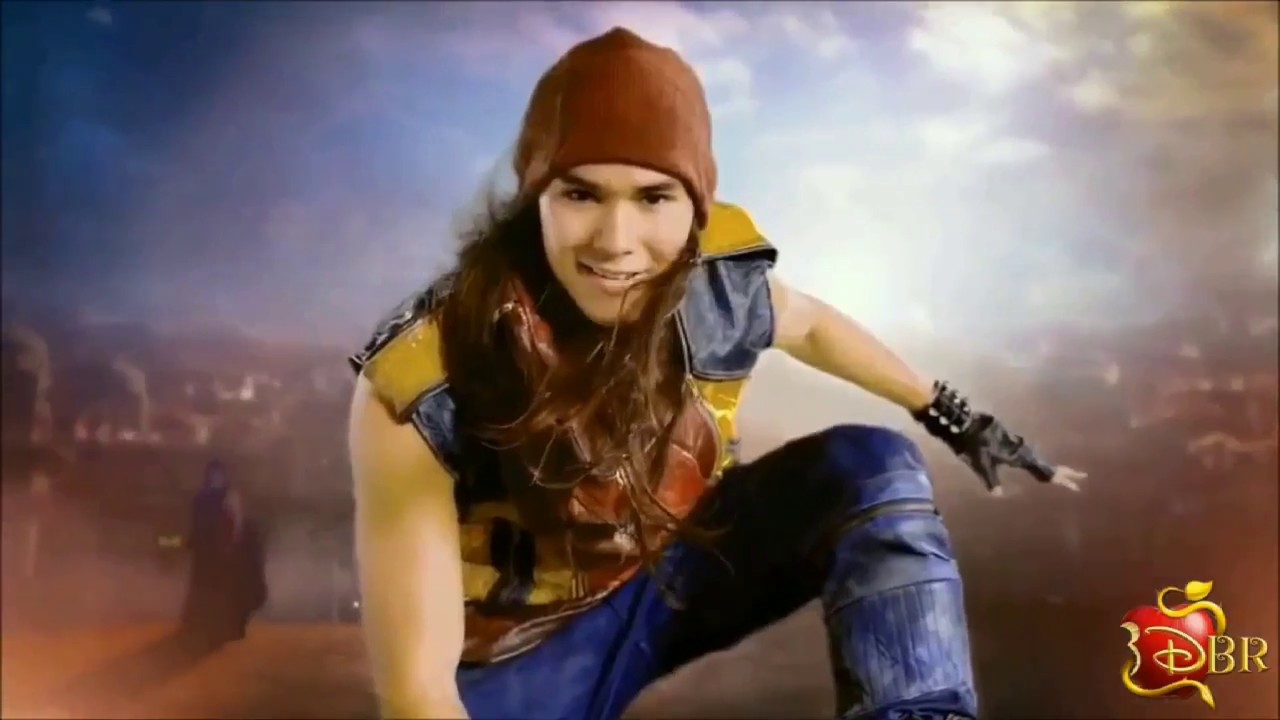 Descendentes 3: o novo look de uma, Harry, e Gil. #D3deets.