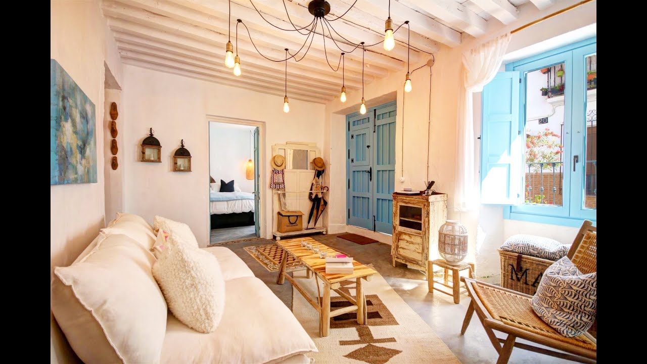 Renovated ground floor apartment for sale in the old town of Estepona