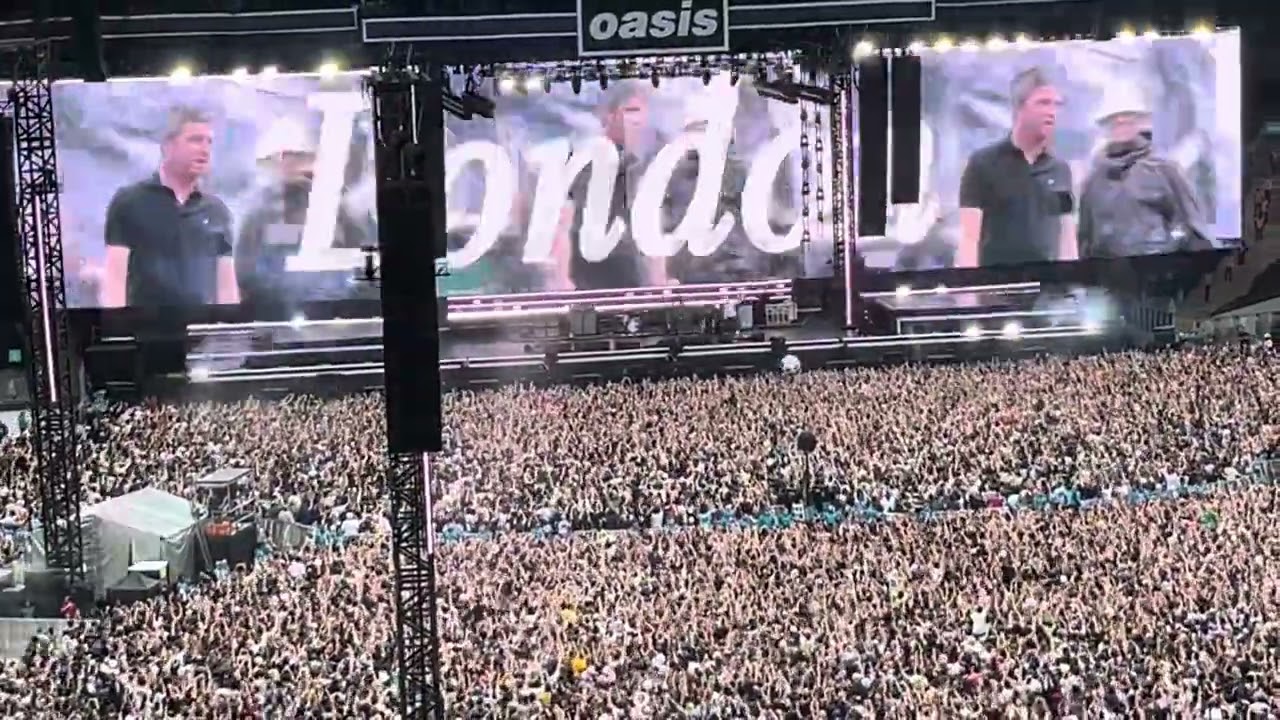 Oasis -  Fuckin&rsquo; In The Bushes @ Wembley London 03-08-2025