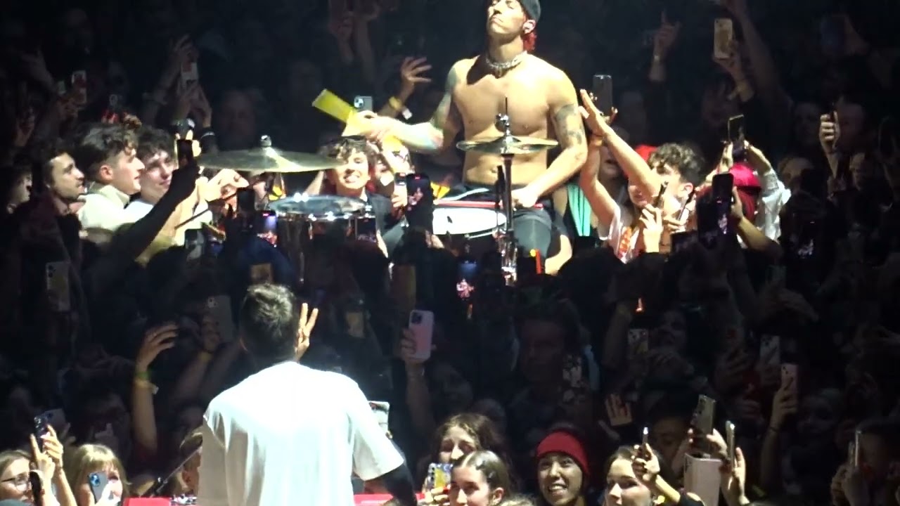 twenty one pilots - Trees - Live in Prague 2025