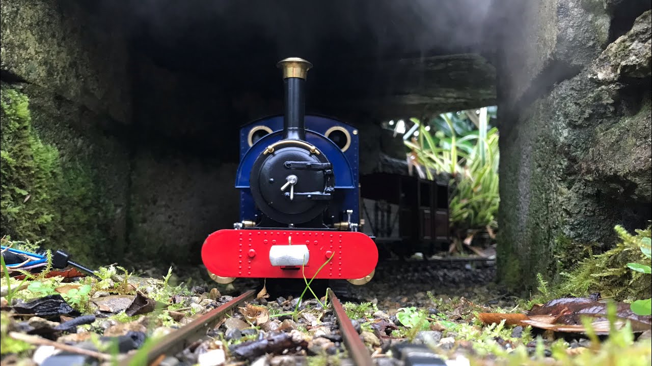 Roundhouse Katie on heavy freight