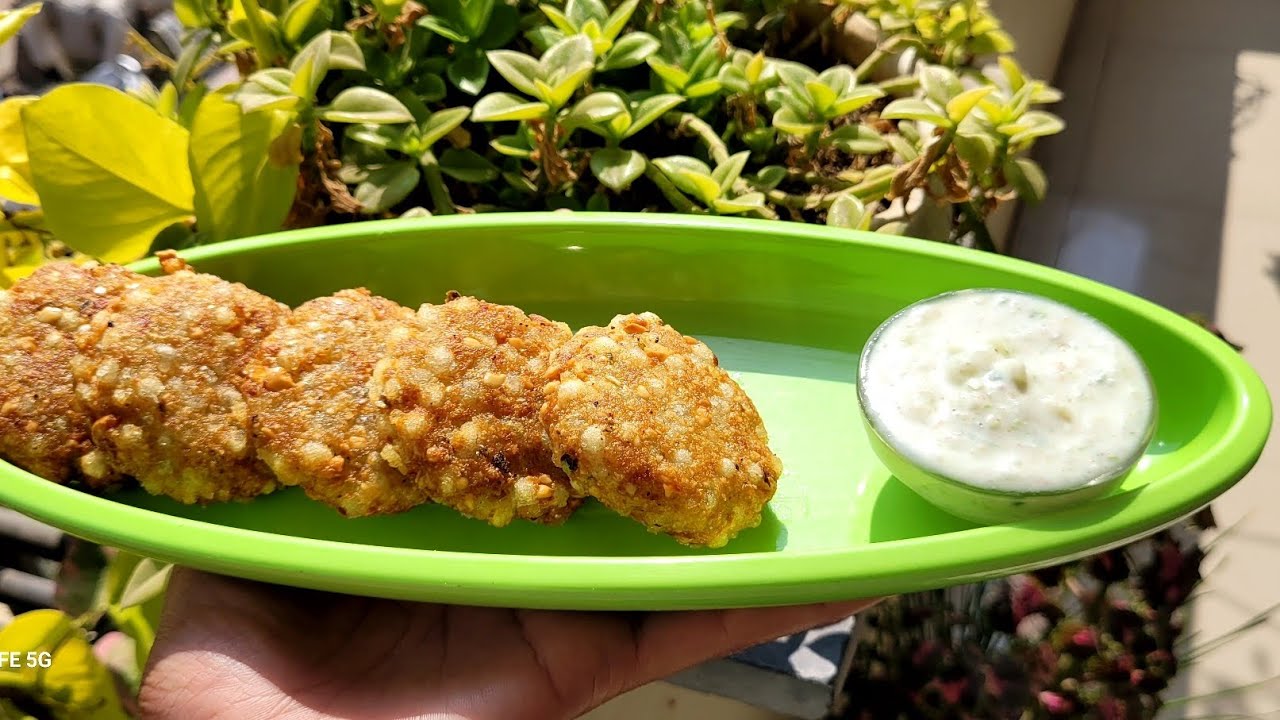 साबुदाणा वडे आणि दही शेंगदाणा चटणी |Shabudana Vada and Curd Cucumber Chutney 