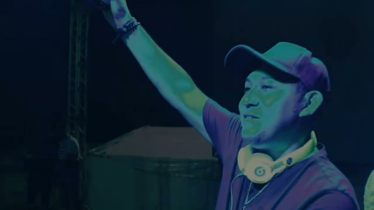 DJ kLazH x El Candela - Con La Manos Arriba
