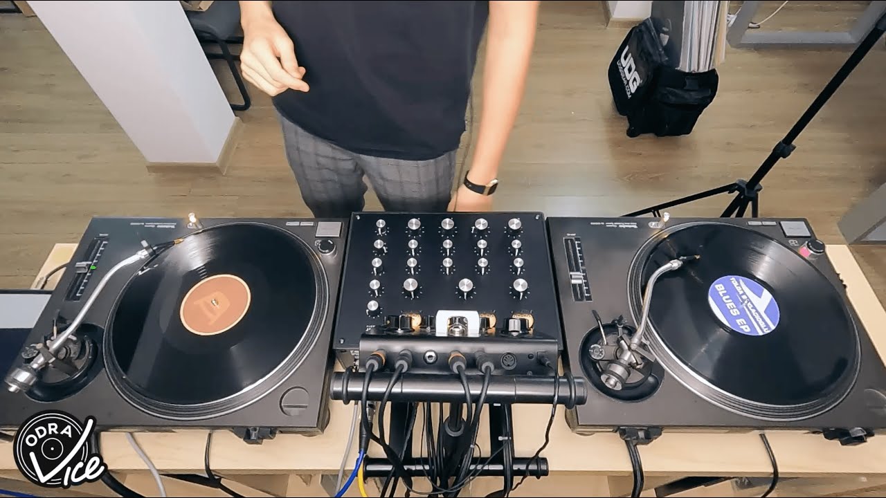 House Music Vinyl Only DJ Set - VVYDRA & Scyntero
