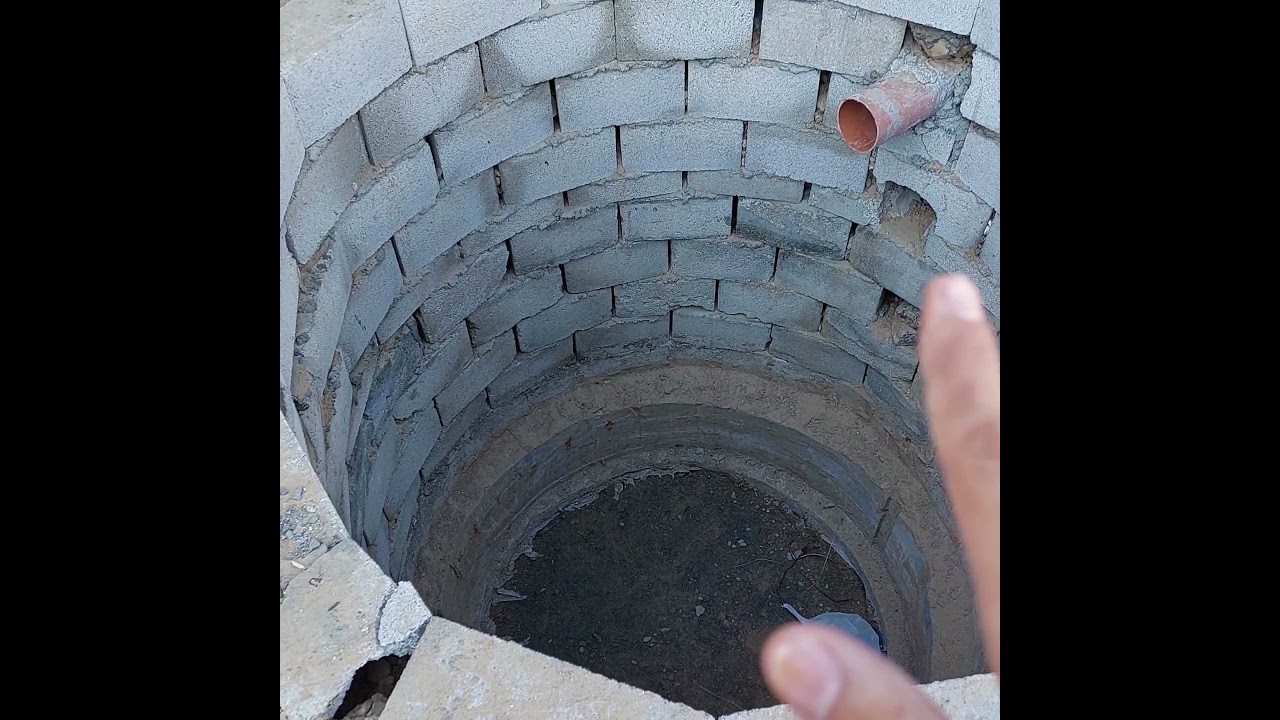 الطريقة الصحيحة لتنفيذ حفرة الصرف الصحي .