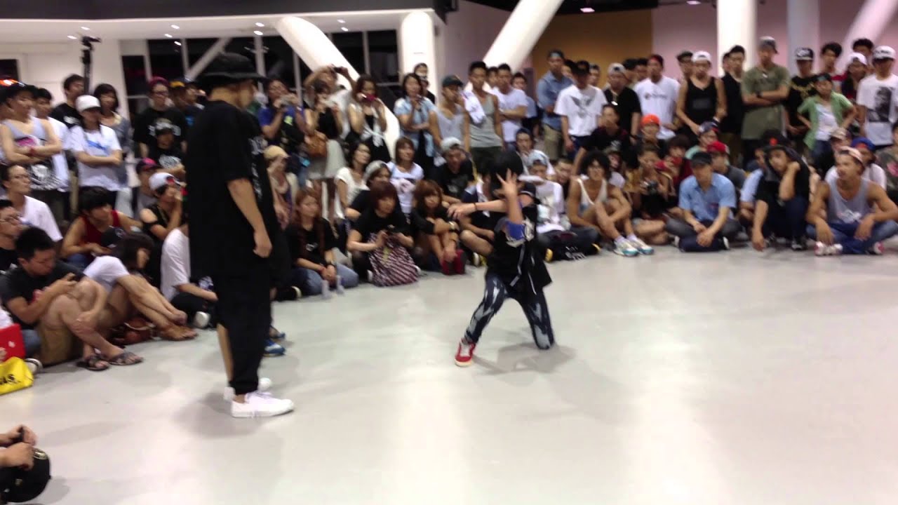 99Flava (Cheno,Tekyplz) VS Cypher code (Taisuke, Ami) Final @ Super Bad Asia edition 2013