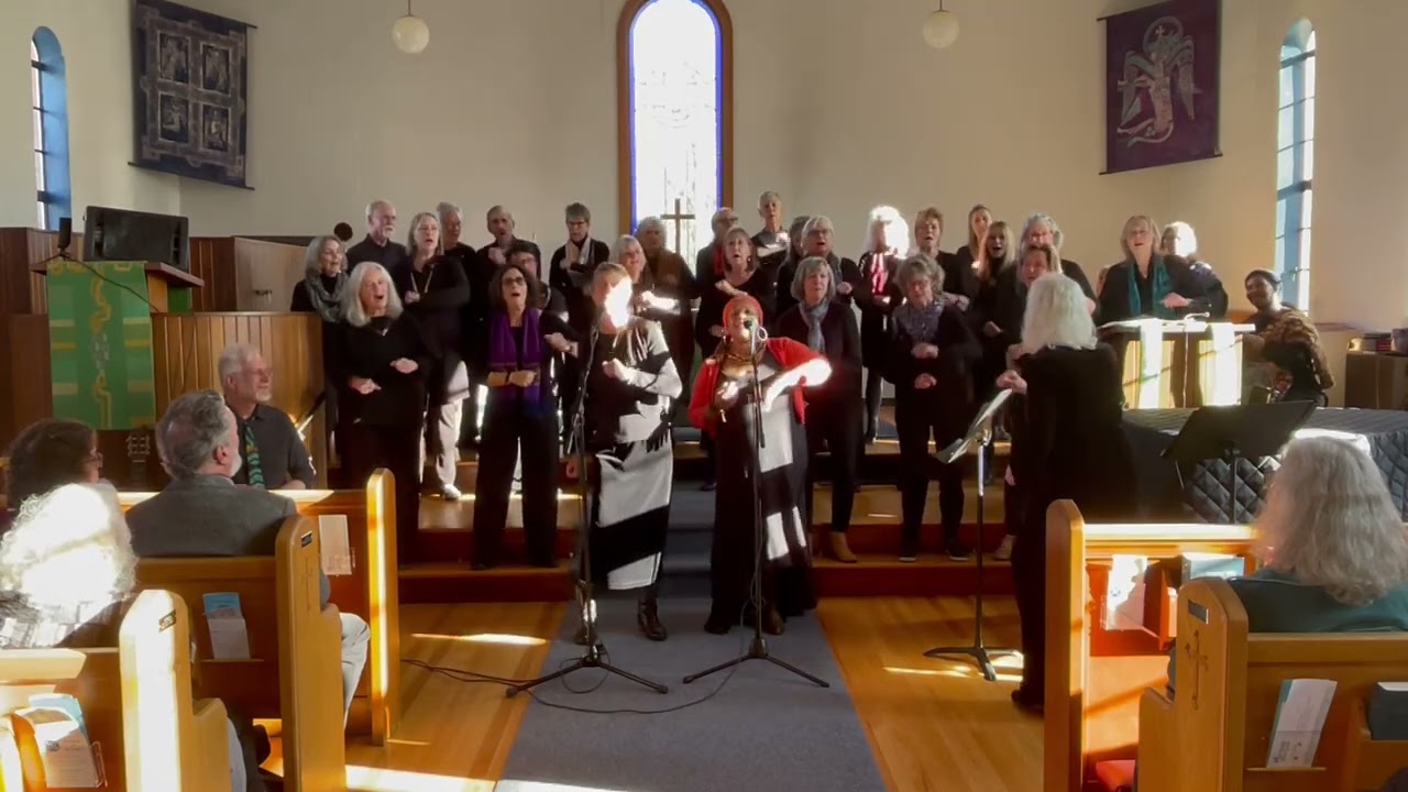 The Freedom Choir sings Thuma Mina