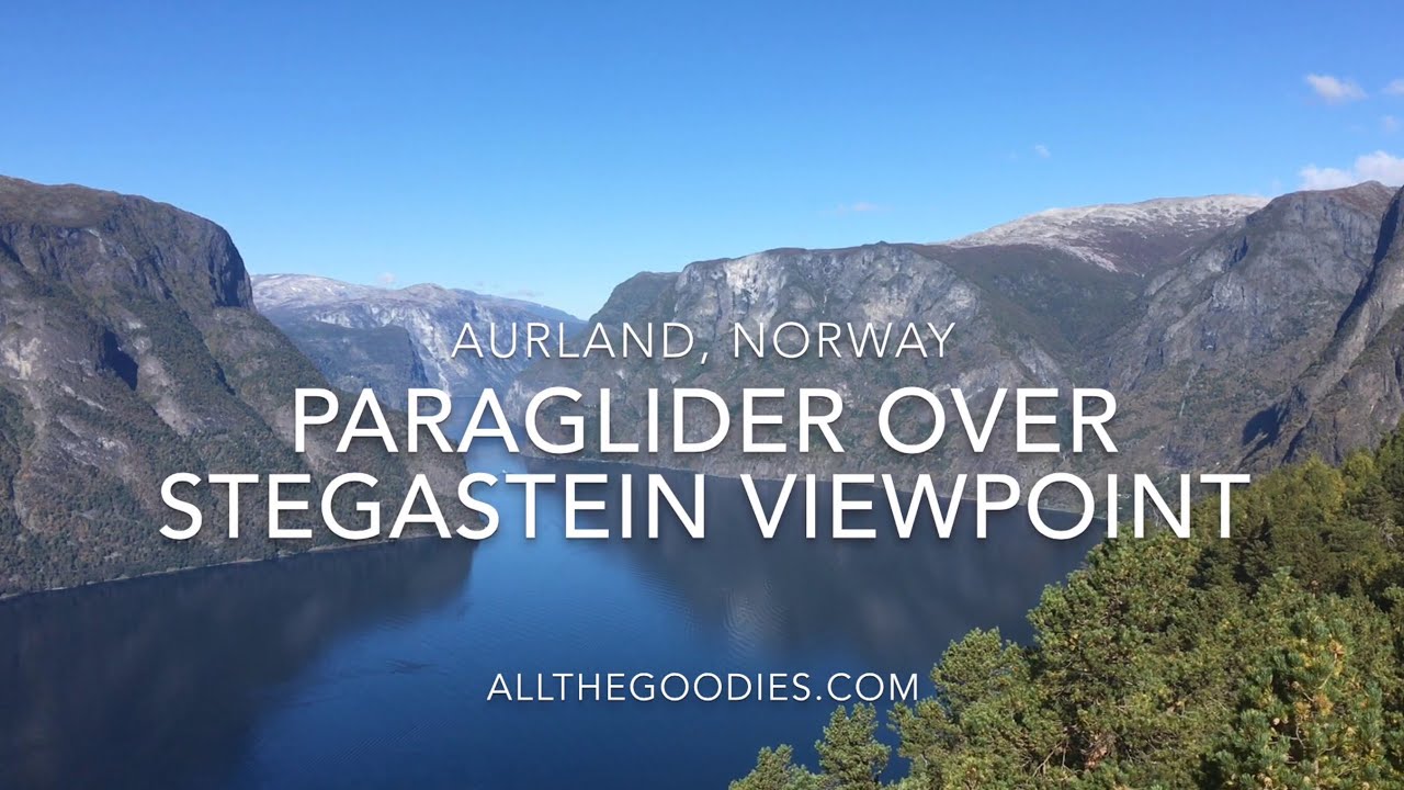 Paraglider over Stegastein Viewpoint, Aurland (Flam), Norway | cruiseflam.com