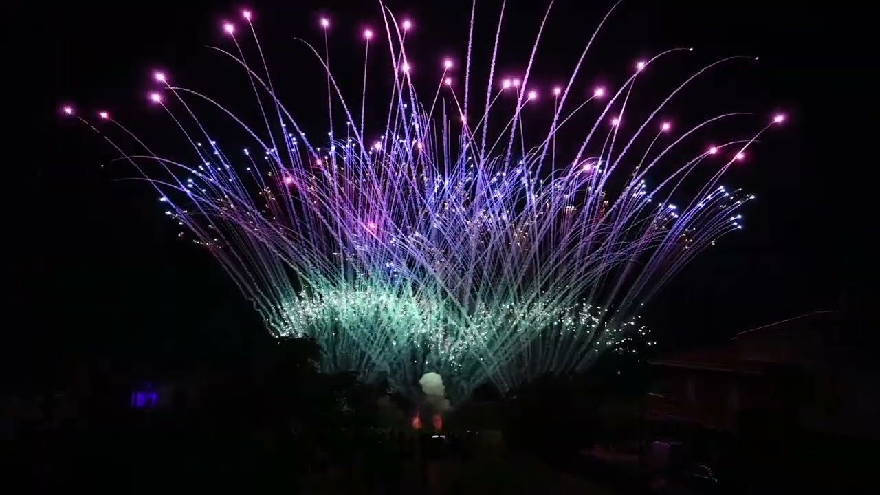 Cessaniti SAN BASILIO MAGNO festa 2022. Spettacolo pirotecnico notturno ditta Carmine Senatore.