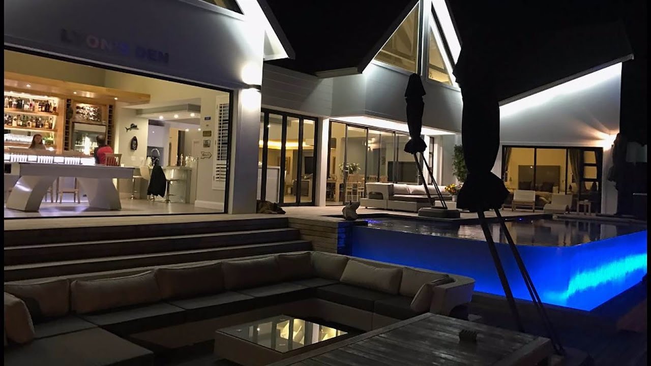 4 Bedroom House for sale in Eastern Cape | Jeffreys Bay To Tsitsikamma | St Francis Bay |