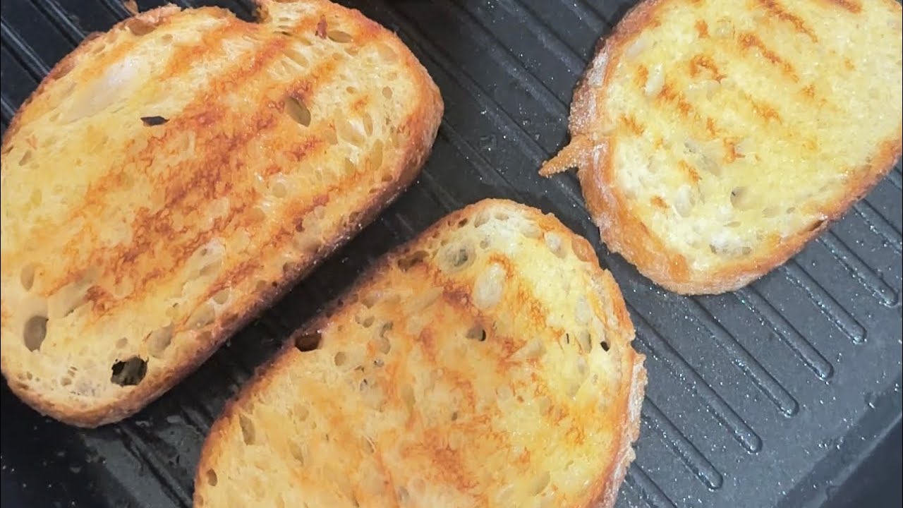 Cooking Toast Bread on a Grill fry pan for Bruschetta Recipe 👩‍🍳 Live from Australia as a Filipina