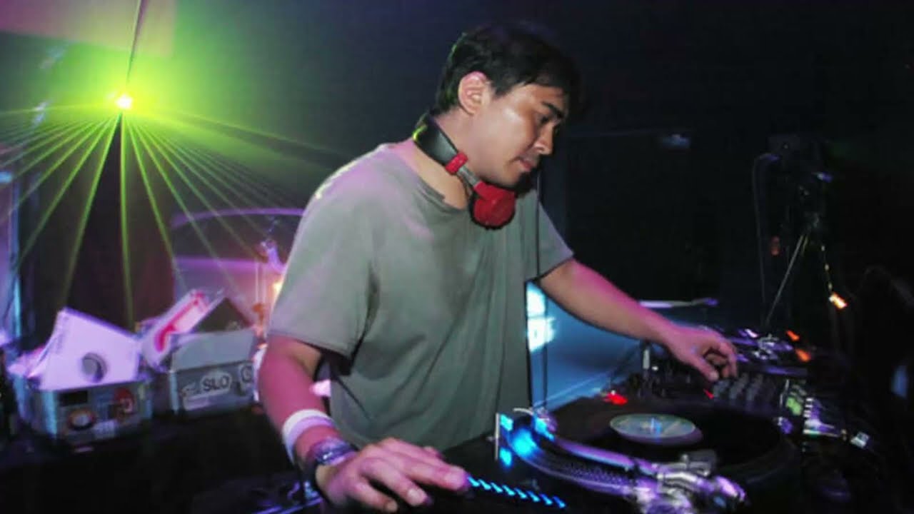 Takkyu Ishino @ Recombination Berlin 29-09-2001(Partially Cut Version)