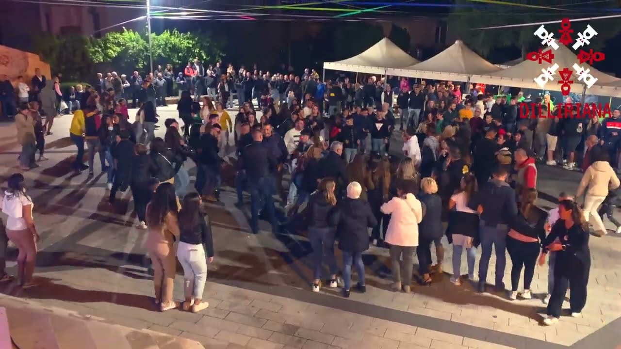#dilliriana #balladeballadebois Austis su ballu ‘ e su chintorzu 