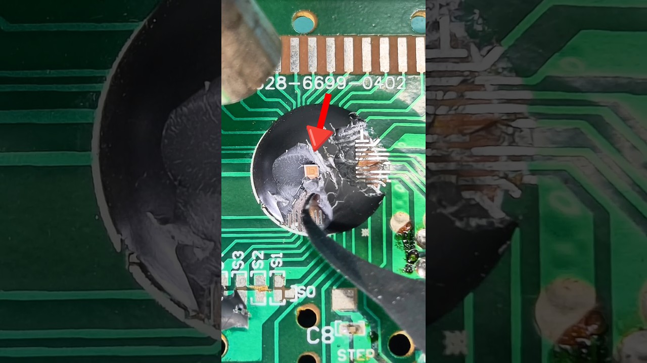where is Micro Chip...📲🛠️✅