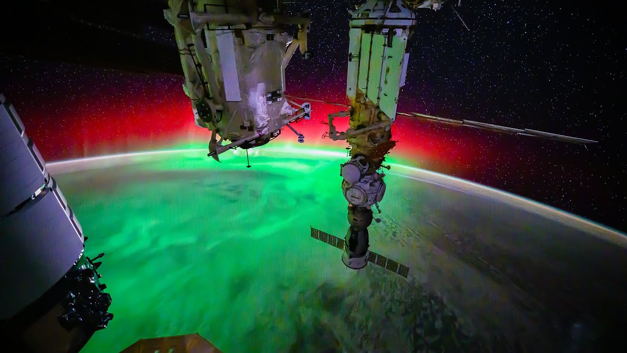 ISS Timelapse - Starlink, Aurora & Milky Way (10 Aug 2024)