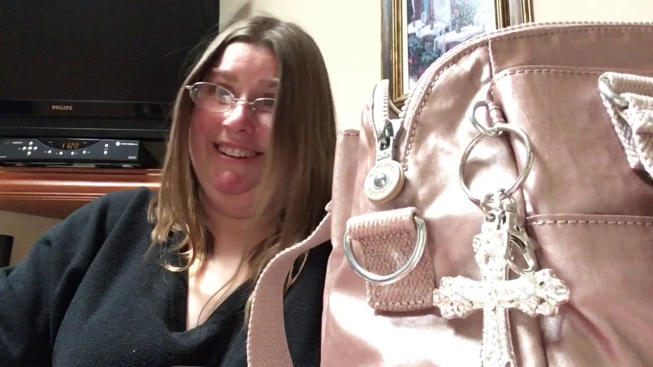 What’s in my Kipling Felicity and Rose Gold Kipling Collection !