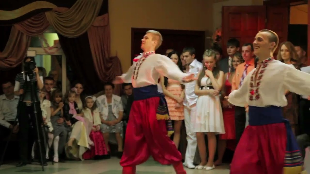 Український народний танець. Виступ на весіллі. #dance #folklore #танець